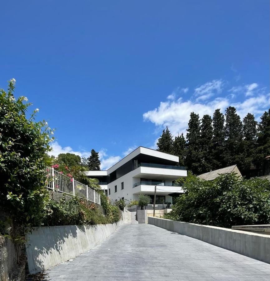 Aparthotel Villa V With Heated Pool Rijeka Exterior photo